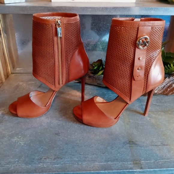 Michael Kors Tan Heeled Sandals - Picture 1 of 7